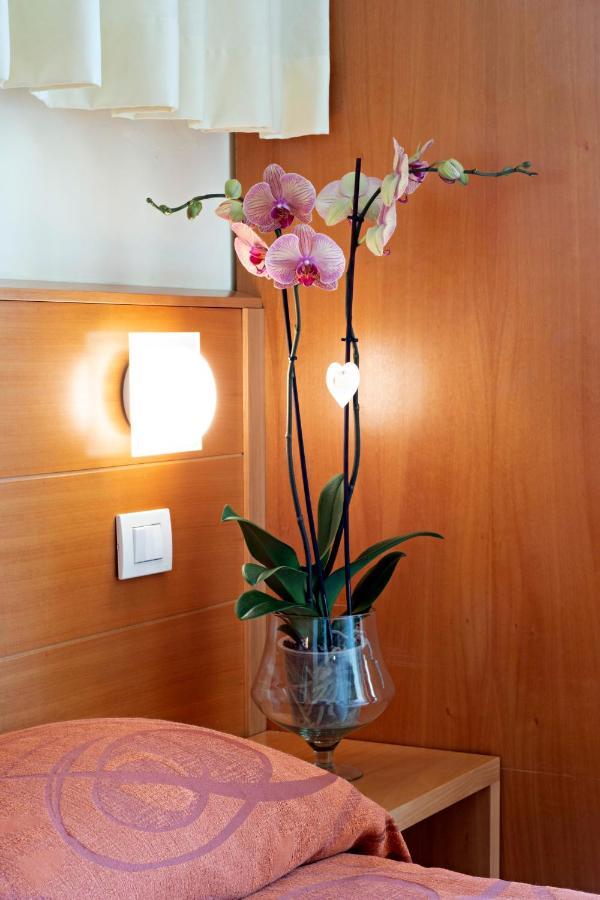 Hotel Mirage Viareggio Esterno foto